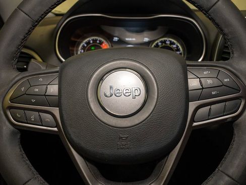 Used 2022 Jeep Cherokee Latitude Lux image 17