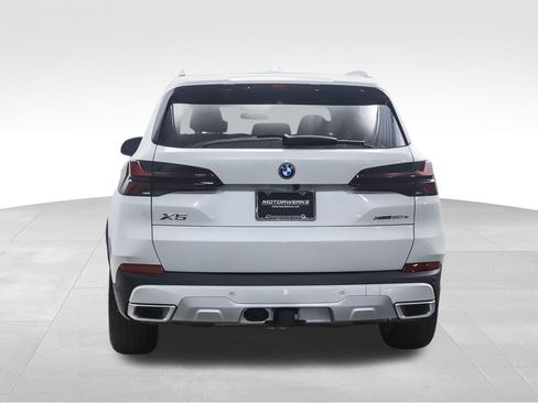 New 2026 BMW X5 xDrive50e image 4