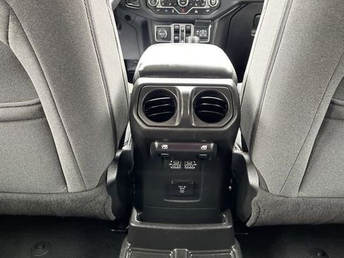 Used 2025 Jeep Wrangler Unlimited Sahara AWD/4WD image 22