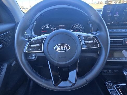 Used 2021 Kia Seltos SX w/ SX Sunroof Package image 29