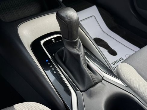 Used 2023 Toyota Corolla LE w/ Carpet Mat Package (TMS) FWD image 16