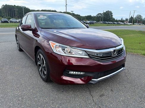 Used 2016 Honda Accord EX-L image 2