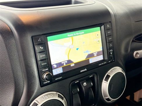 Used 2016 Jeep Wrangler Rubicon w/ Dual Top Group image 14