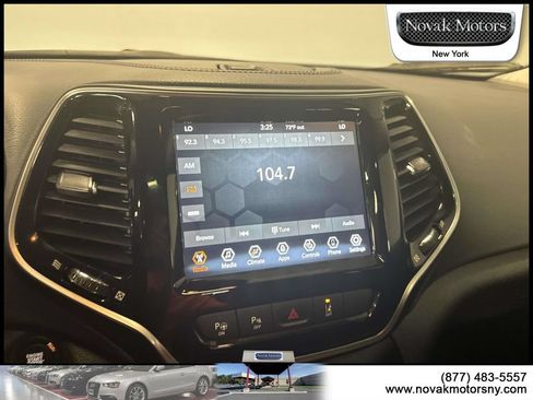 Used 2021 Jeep Cherokee Limited AWD/4WD image 19