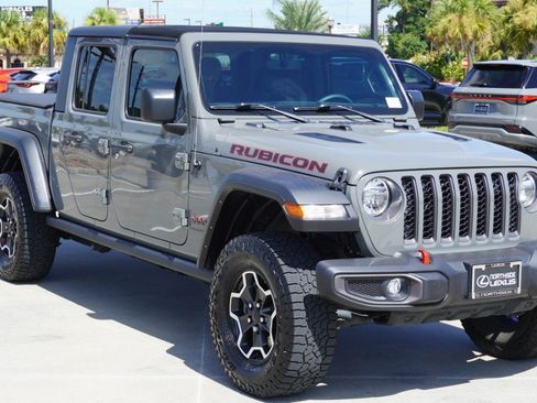 Used 2023 Jeep Gladiator Rubicon w/ Cold Weather Group AWD/4WD image 4