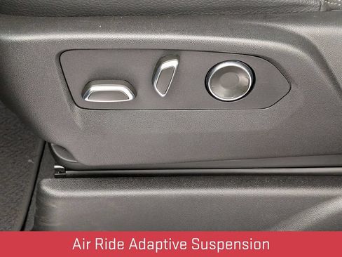 Certified 2024 GMC Yukon XL Denali AWD/4WD image 15