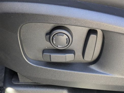 New 2026 Land Rover Defender 110 X-Dynamic SE image 23