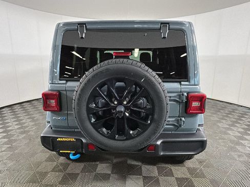Used 2024 Jeep Wrangler Unlimited Sahara AWD/4WD image 4