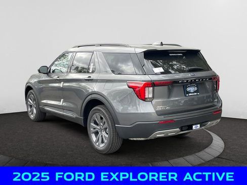 New 2025 Ford Explorer Active w/ Active Comfort Package image 3