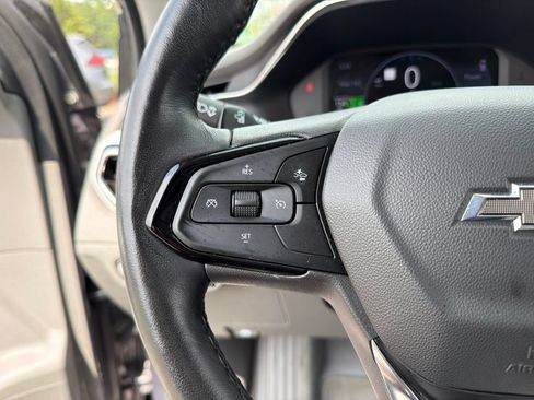 Used 2023 Chevrolet Bolt EUV Premier w/ Sun & Sound Package FWD image 16