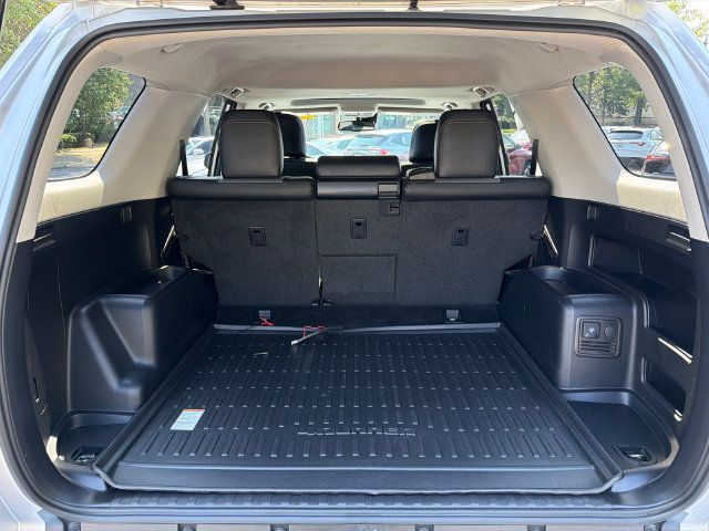 Used 2021 Toyota 4Runner SR5 Premium w/ Moonroof Package AWD/4WD image 20