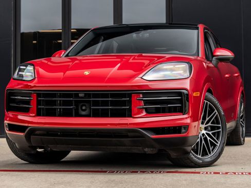 Certified 2024 Porsche Cayenne Coupe AWD/4WD image 1