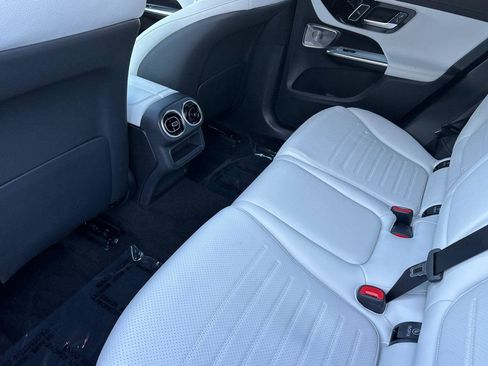 Used 2026 Mercedes-Benz GLC 350e 4MATIC image 11