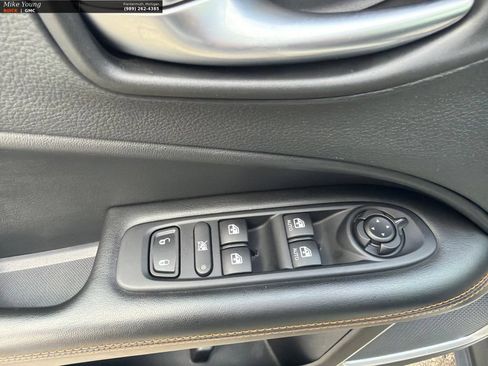 Used 2019 Jeep Compass Limited w/ Safety & Security Group AWD/4WD image 13