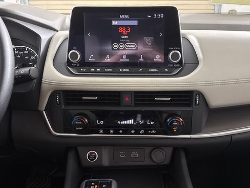 Used 2023 Nissan Rogue SV FWD image 20