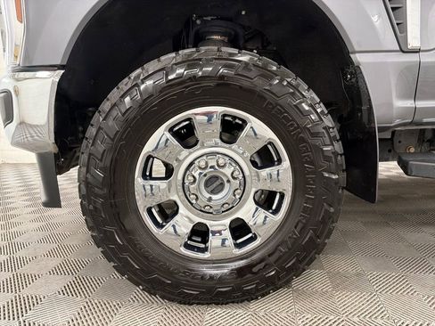 Used 2024 Ford F250 Lariat w/ Chrome Package image 11