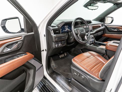 Used 2024 GMC Yukon Denali Ultimate image 13