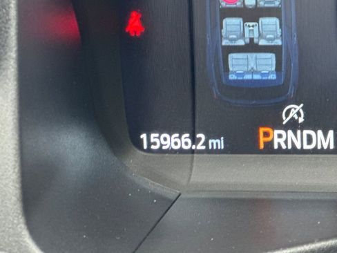 Used 2025 Ford Explorer ST image 30