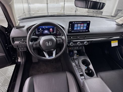 Used 2022 Honda Civic Touring image 10