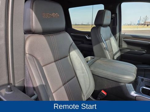 Used 2025 Chevrolet Silverado 1500 High Country w/ High Country Premium Package AWD/4WD image 44