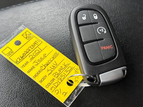 Used 2021 Jeep Cherokee Altitude image 30