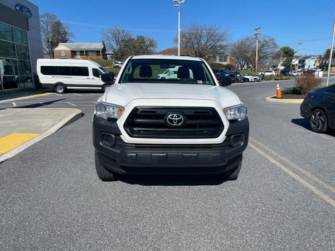Used 2016 Toyota Tacoma SR image 7