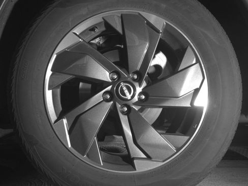 Used 2025 Nissan Rogue SV AWD/4WD image 14