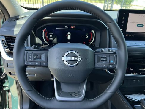 New 2026 Nissan Rogue Platinum AWD/4WD image 9