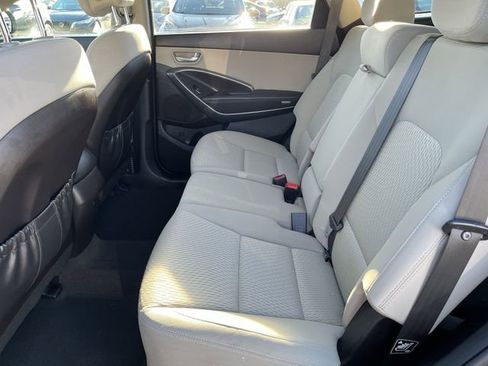 Used 2018 Hyundai Santa Fe SE w/ Cargo Package image 25