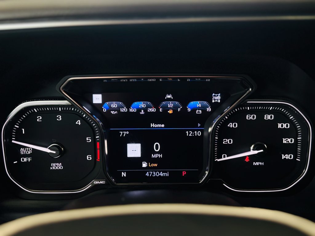 Used 2021 GMC Yukon XL Denali w/ Advanced Technology Package AWD/4WD image 53
