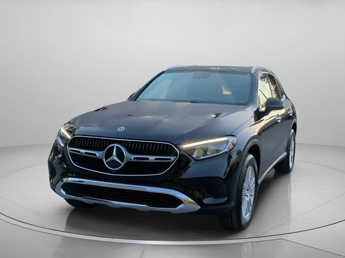 Used 2025 Mercedes-Benz GLC 300 image 10