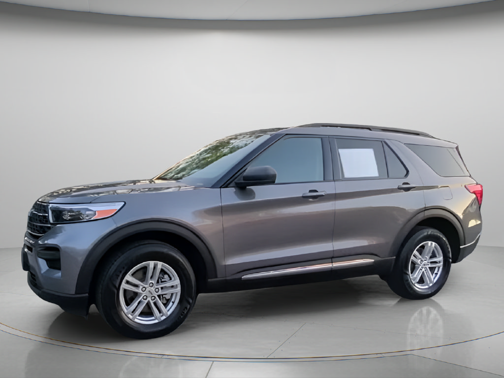 Used 2023 Ford Explorer XLT AWD/4WD image 13