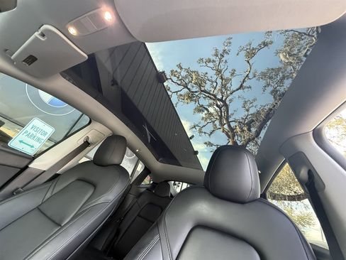 Used 2021 Tesla Model Y Long Range image 16