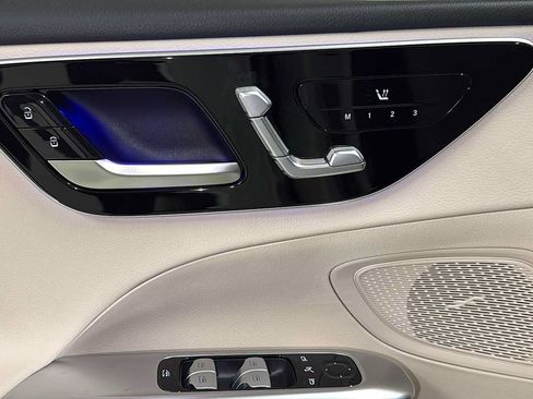 New 2026 Mercedes-Benz C 300 4MATIC Sedan image 16