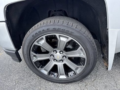 Used 2018 Chevrolet Silverado 1500 LT w/ True North Edition AWD/4WD image 11