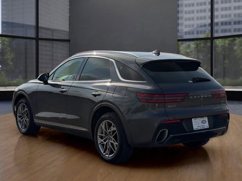 Used 2025 Genesis GV70 2.5T image 3