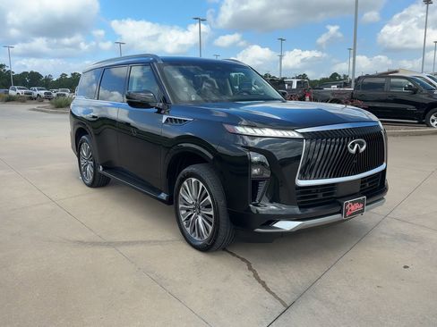 Used 2025 INFINITI QX80 Sensory image 2