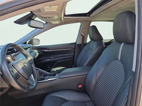 Used 2018 Toyota Camry SE w/ Audio Package FWD image 13