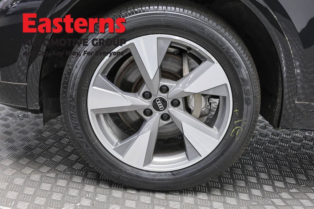 Used 2023 Audi Q5 Prestige w/ Prestige Package AWD/4WD image 36