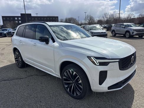 New 2026 Volvo XC90 T8 Ultra w/ Protection Package Premier AWD/4WD image 3
