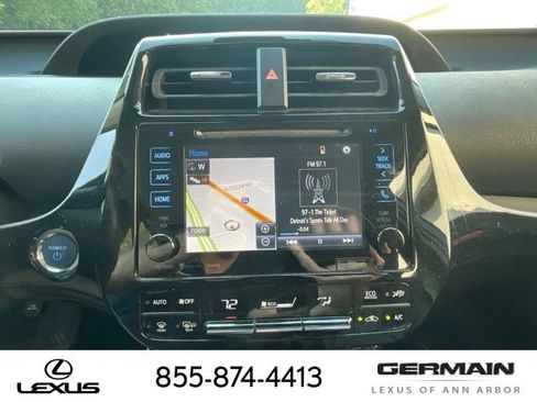 Used 2016 Toyota Prius Four Touring FWD image 18