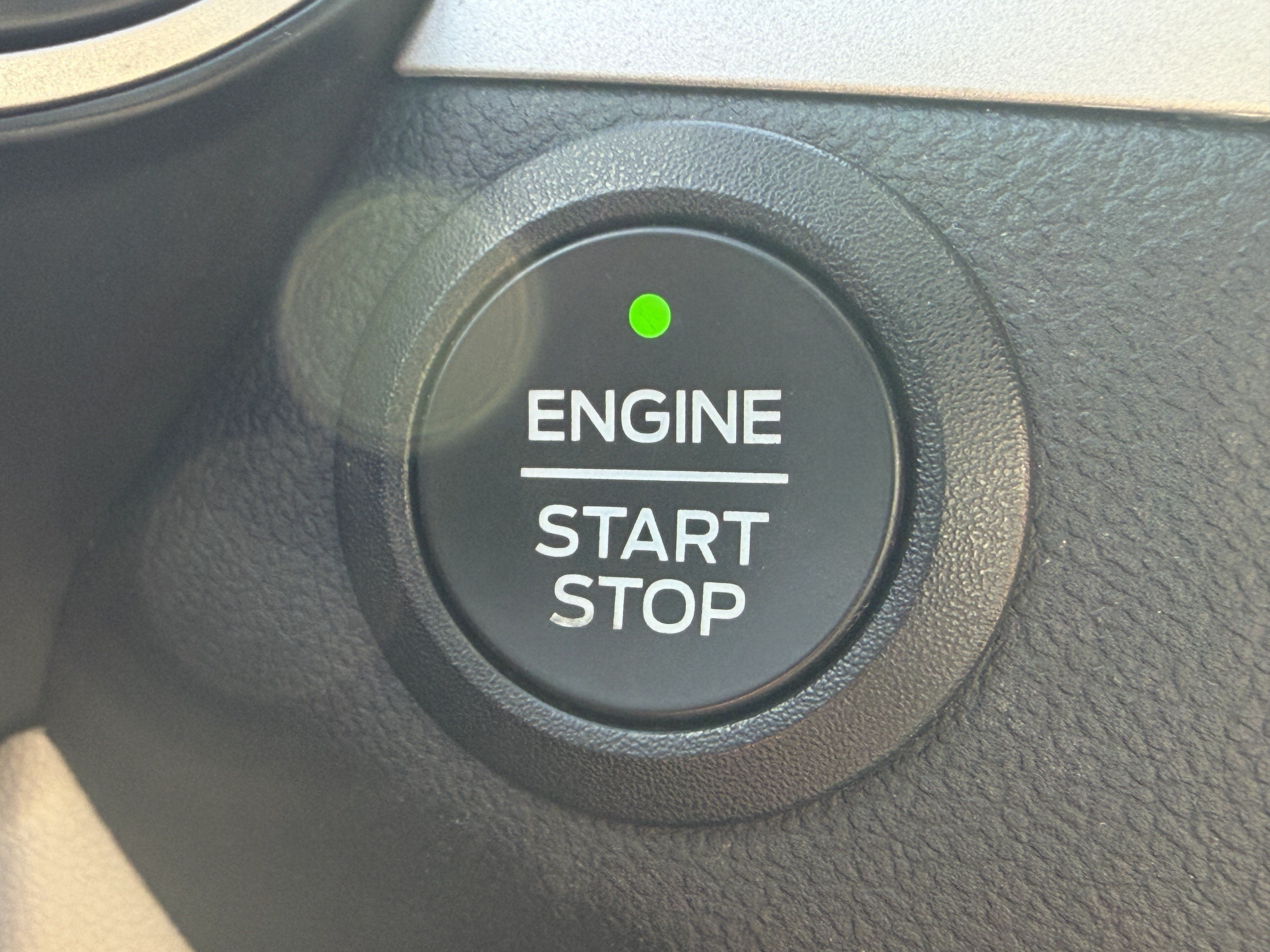 Used 2022 Ford Escape SE FWD image 22