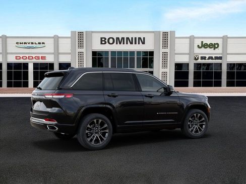New 2025 Jeep Grand Cherokee Overland w/ Luxury Tech Group IV AWD/4WD image 4