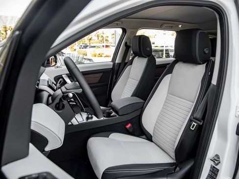 Used 2024 Land Rover Discovery Sport S image 13