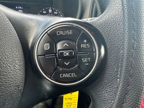 Used 2022 Kia Soul LX FWD image 15
