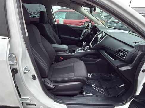 Certified 2025 Subaru Outback Premium AWD/4WD image 15
