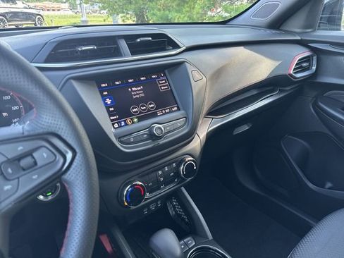 Used 2023 Chevrolet TrailBlazer RS AWD/4WD image 22