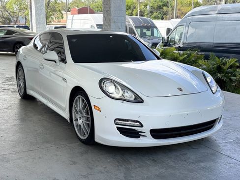 Used 2013 Porsche Panamera image 10