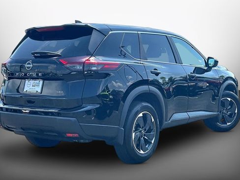Certified 2026 Nissan Rogue SV AWD/4WD image 12