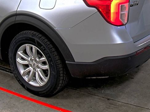 Used 2021 Ford Explorer 4WD image 9